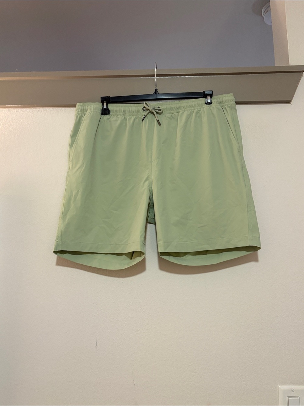 Criquet Men’s Light Gree Shorts SZ XXL NWT